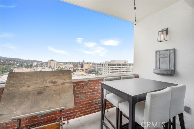 Detail Gallery Image 13 of 32 For 7250 Franklin Ave #1011,  Los Angeles,  CA 90046 - 1 Beds | 1 Baths