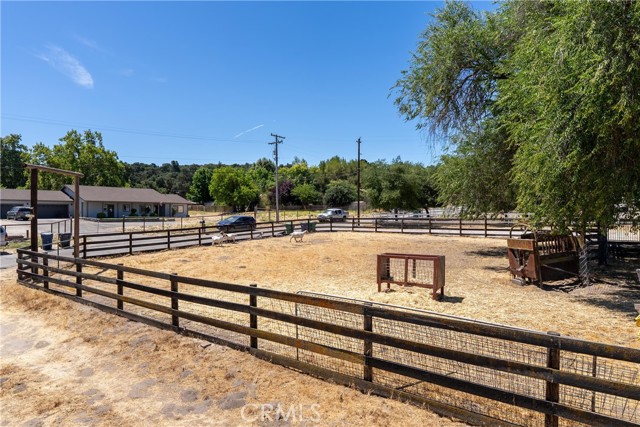 3360 Chico Road, Atascadero CA: https://media.crmls.org/medias/8f5167e8-9747-46d8-b02b-e0e5dbda774b.jpg