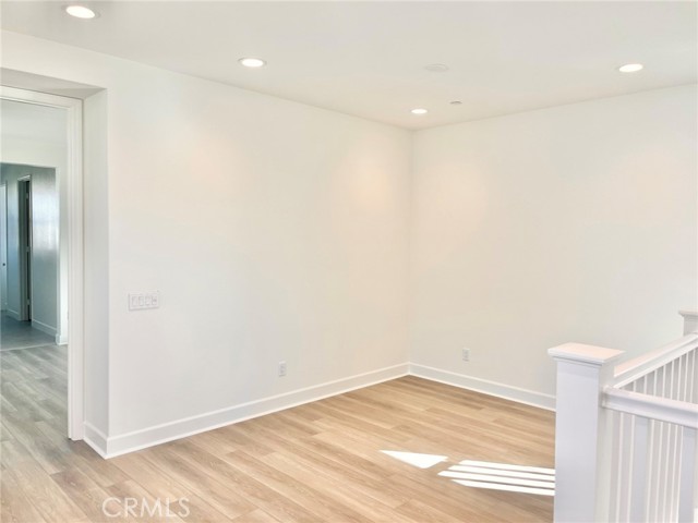 Detail Gallery Image 10 of 18 For 373 S Nevada Ave, Ventura,  CA 93004 - 4 Beds | 3 Baths