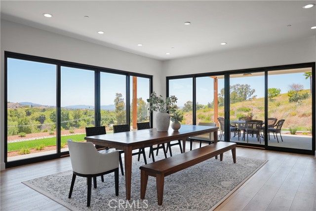 38721 Calle De Toros, Temecula CA: https://media.crmls.org/medias/8f52745f-f355-4d6e-9624-1d2c145846a0.jpg