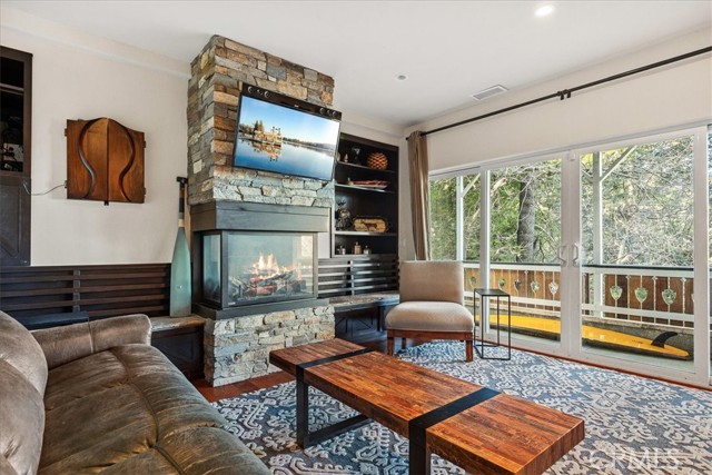 Detail Gallery Image 33 of 41 For 28906 Palisades Dr, Lake Arrowhead,  CA 92352 - 4 Beds | 3/1 Baths