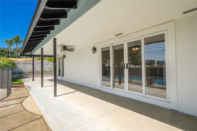 205 Hacienda N Avenue, Glendora CA: https://media.crmls.org/medias/8f52c0c4-bce9-44f0-9951-19efa7d1ef0b.jpg
