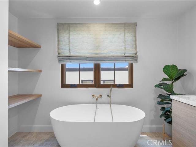 Detail Gallery Image 31 of 61 For 505 Bayview Dr, Manhattan Beach,  CA 90266 - 3 Beds | 3/1 Baths