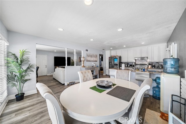 Detail Gallery Image 14 of 30 For 8526 San Vicente, Riverside,  CA 92504 - 3 Beds | 2 Baths