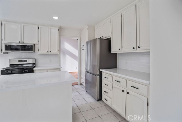 Detail Gallery Image 12 of 31 For 1158 Ensenada Ct, Merced,  CA 95348 - 4 Beds | 2/1 Baths