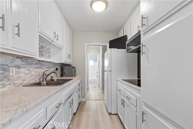 440 Chestnut Avenue, 2C photo 5