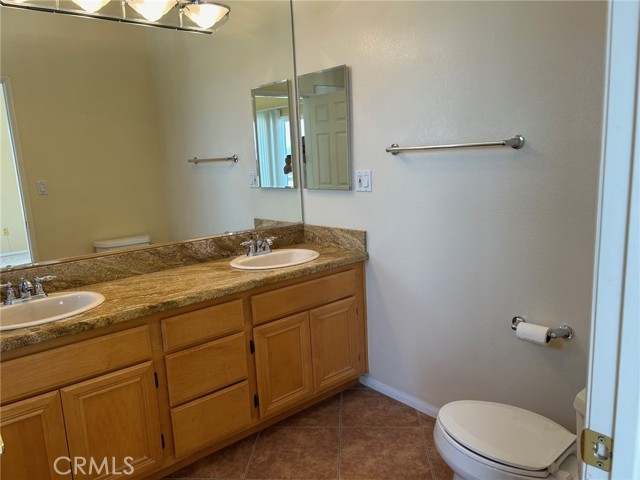 Detail Gallery Image 11 of 21 For 5200 Premiere Hills Cir #246,  Woodland Hills,  CA 91364 - 2 Beds | 2/1 Baths