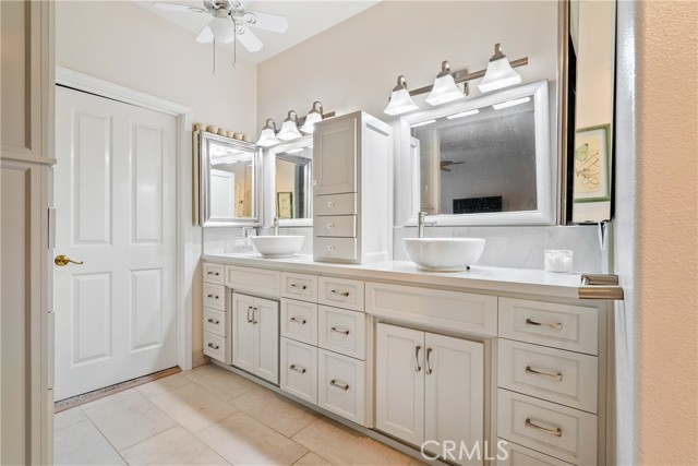 5570 Rancho La Loma Linda Drive, Paso Robles CA: https://media.crmls.org/medias/8f5383ec-93ee-4e07-a0f7-50ea32f7e235.jpg