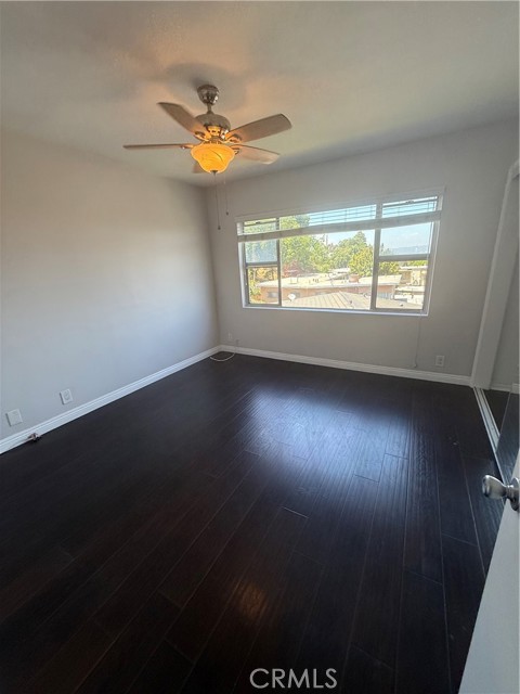 Detail Gallery Image 9 of 14 For 3829 Don Tomaso Dr #4,  Los Angeles,  CA 90008 - 2 Beds | 2 Baths