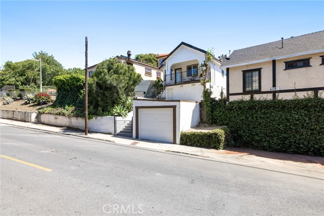 4142 Mercury Avenue, Los Angeles CA: https://media.crmls.org/medias/8f53f2c9-7d29-4af8-aeb5-3ad6d62f8a97.jpg