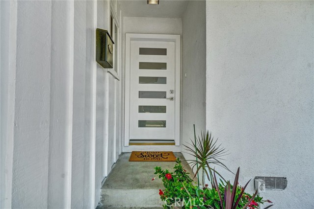 1947 N Sacramento Street, Orange CA: https://media.crmls.org/medias/8f54660e-e6fd-4a85-9b1e-8910a40972e3.jpg