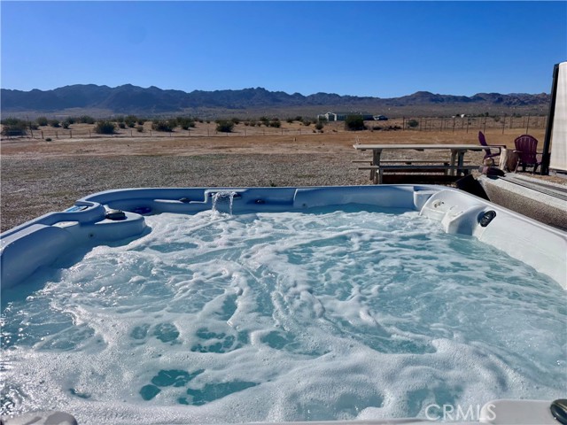 65585 4th S Street, Joshua Tree CA: https://media.crmls.org/medias/8f54b69a-630b-47cc-b04f-71adef4c9c14.jpg