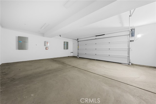 Detail Gallery Image 4 of 26 For 559 via Vallarta, Camarillo,  CA 93012 - 3 Beds | 2/2 Baths