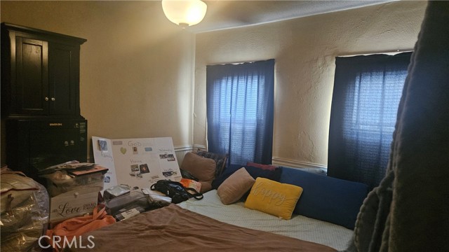 Detail Gallery Image 4 of 6 For 739 W 102nd, Los Angeles,  CA 90044 - 2 Beds | 1 Baths