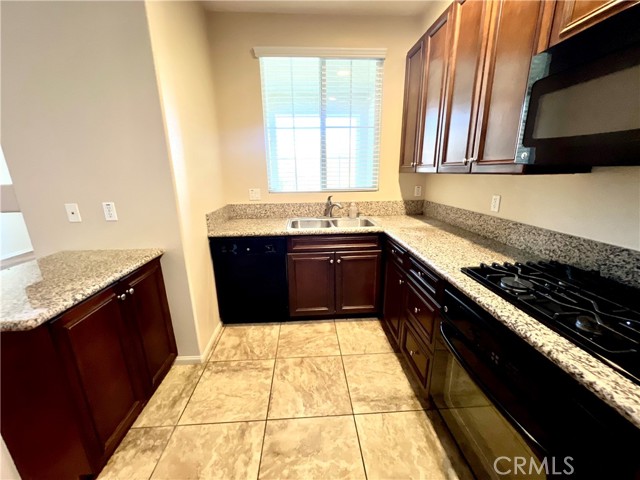 Detail Gallery Image 9 of 35 For 30505 Canyon Hills Rd #2305,  Lake Elsinore,  CA 92532 - 2 Beds | 2/1 Baths