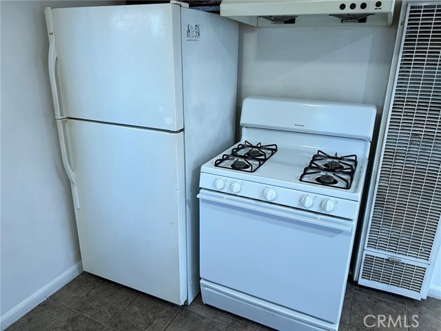 635 Myrtle #2, Glendora CA: https://media.crmls.org/medias/8f56a6e1-87f5-47cd-88c8-a3e786d7a083.jpg