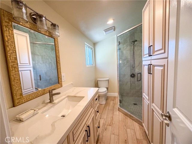Detail Gallery Image 16 of 27 For 12162 Bradford, Granada Hills,  CA 91344 - 3 Beds | 2/1 Baths