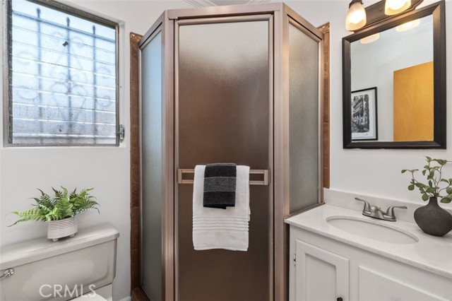 2340 Camden Avenue, Los Angeles CA: https://media.crmls.org/medias/8f570b3f-4d9d-428c-a60c-6cf74dbefc76.jpg