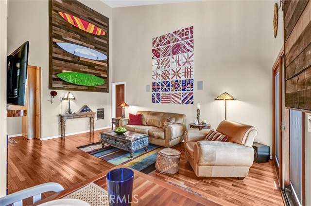 Detail Gallery Image 10 of 38 For 1730 Camden Ave #208,  Los Angeles,  CA 90025 - 2 Beds | 2 Baths