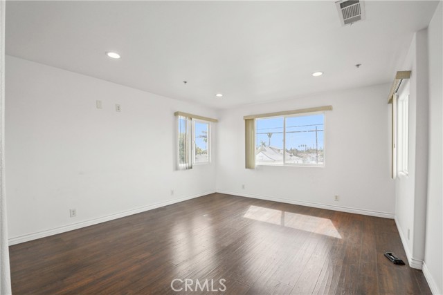 Detail Gallery Image 23 of 33 For 9261 Cedar, Bellflower,  CA 90706 - 5 Beds | 3 Baths