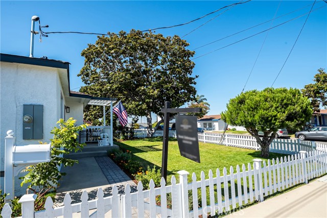 1101 High Lane, Redondo Beach, California 90278, 3 Bedrooms Bedrooms, ,2 BathroomsBathrooms,Residential,Sold,High,SB22142455