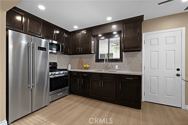 Detail Gallery Image 11 of 29 For 606 Phelan Ln, Redondo Beach,  CA 90278 - 3 Beds | 1 Baths