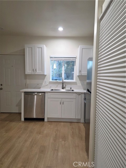 Detail Gallery Image 8 of 20 For 1230 W Palm Ave, Orange,  CA 92868 - 1 Beds | 1 Baths