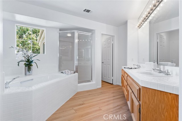 3 Vista Frondosa, Rancho Santa Margarita CA: https://media.crmls.org/medias/8f588c72-7548-4a7b-af9a-76f6879f2005.jpg