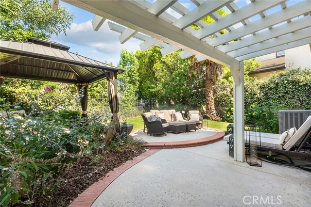 Image 33 of 44 For 7282 Woodvale Court