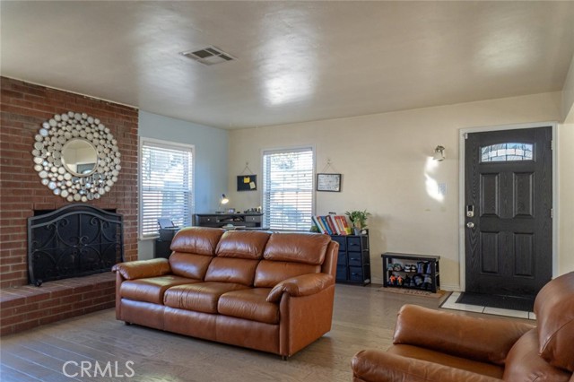 Detail Gallery Image 7 of 44 For 6615 Myrtle, Long Beach,  CA 90805 - 2 Beds | 2 Baths