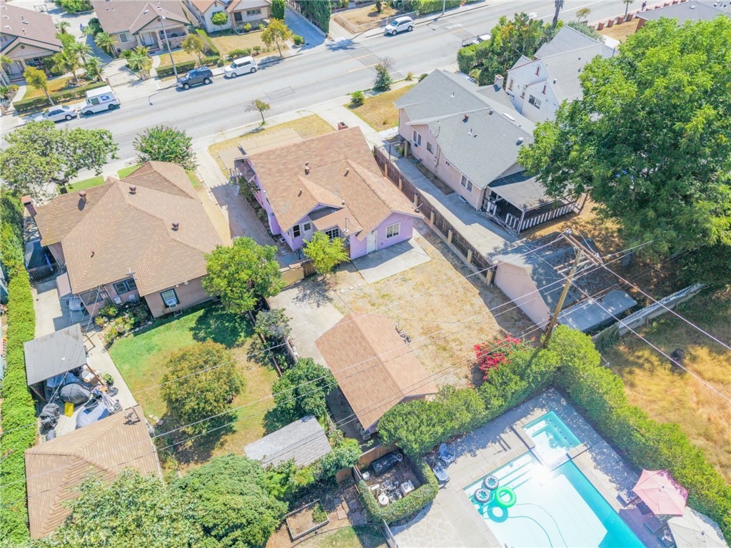 https://media.crmls.org/medias/8f5953cc-29c8-4923-a20e-fdcc1a4ed7a3.jpg?preset=X-Large