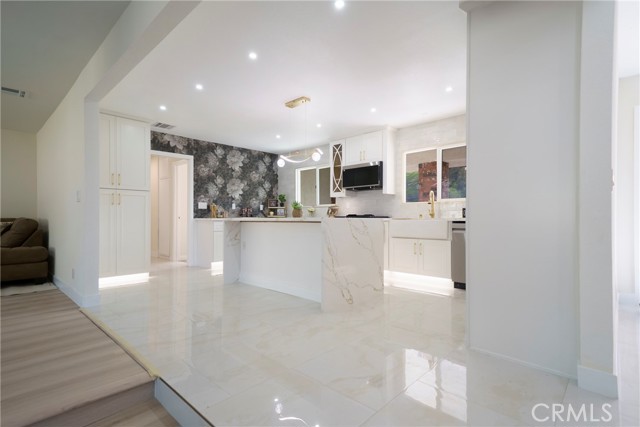 Detail Gallery Image 11 of 25 For 11891 San Timoteo Canyon, Redlands,  CA 92373 - 4 Beds | 3 Baths