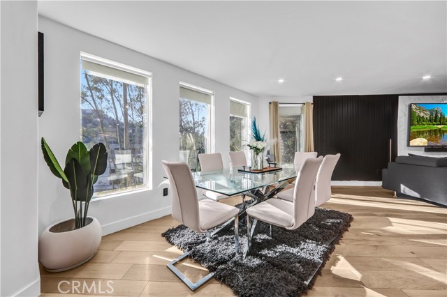 Detail Gallery Image 9 of 29 For 6672 Lakeridge Rd, Los Angeles,  CA 90068 - 3 Beds | 3 Baths