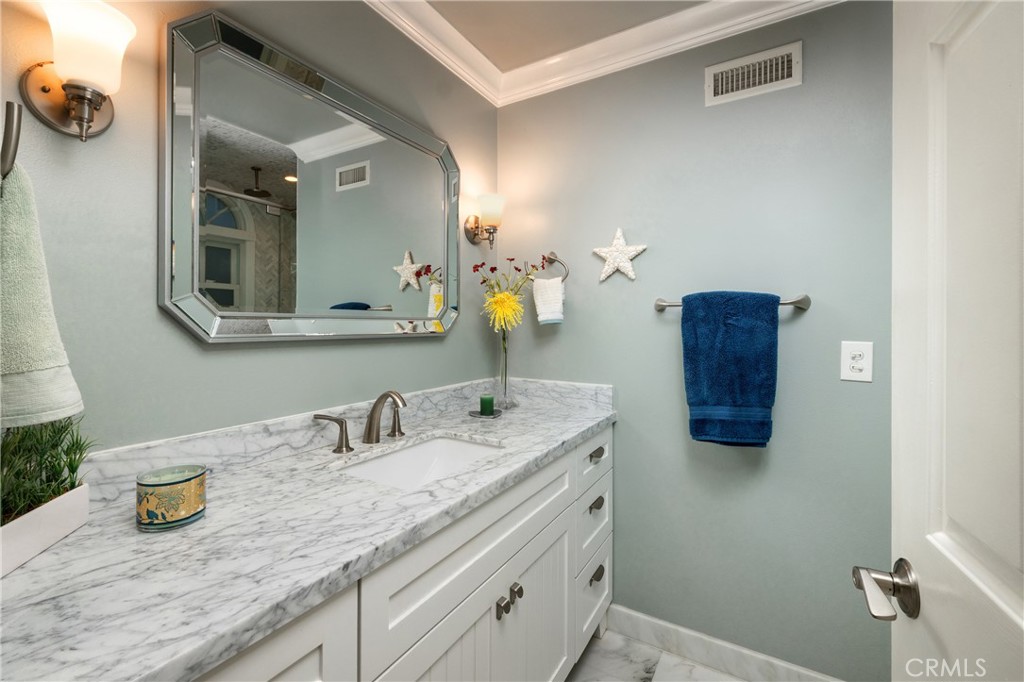 MLS #OC26132556 image #10