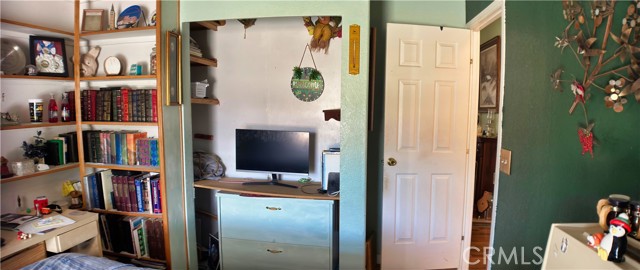 Detail Gallery Image 32 of 44 For 10975 Decker, Oak Hills,  CA 92344 - 3 Beds | 2 Baths