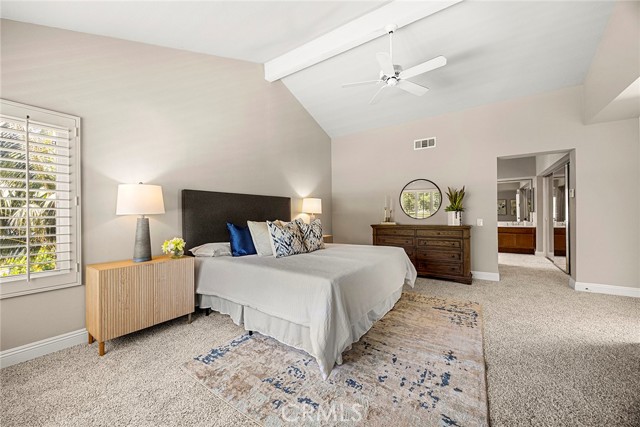 45 Colonial, Irvine CA: https://media.crmls.org/medias/8f5b90a8-f1ff-487d-b5cb-624eb9574ba5.jpg