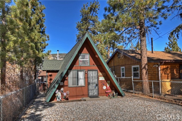 Detail Gallery Image 2 of 25 For 205 Angeles Bld, Big Bear City,  CA 92314 - 1 Beds | 1 Baths