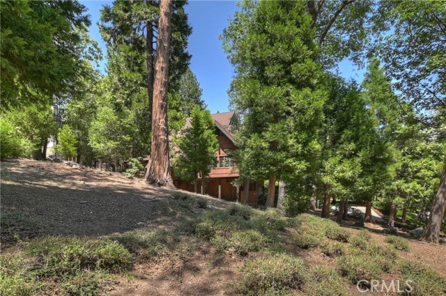 27280 Peninsula Drive, Lake Arrowhead CA: https://media.crmls.org/medias/8f5bd699-4743-4f9f-a1ff-481db268ce88.jpg
