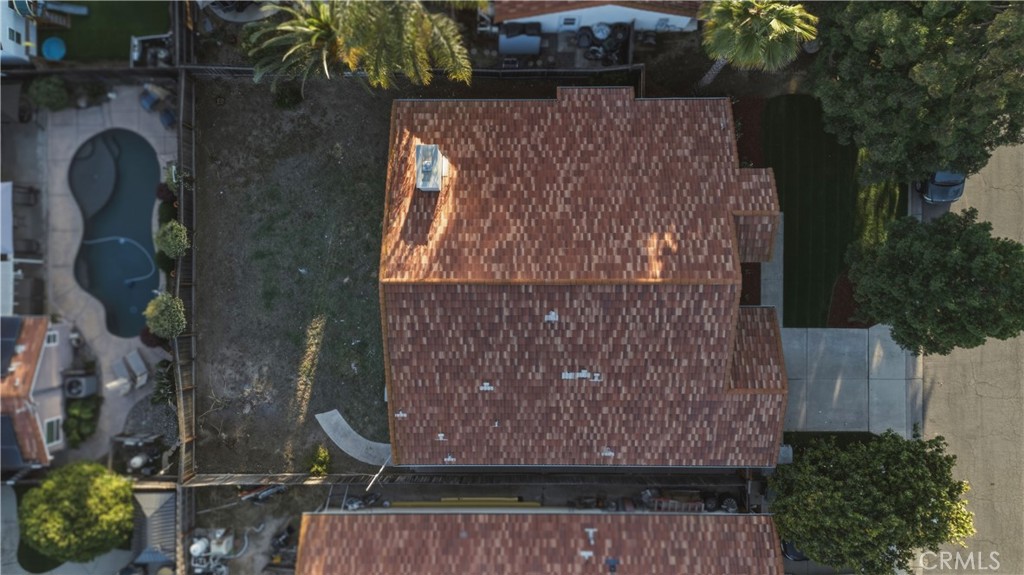 https://media.crmls.org/medias/8f5c43d2-c7a7-409d-a488-d881398ca53b.jpg?preset=X-Large