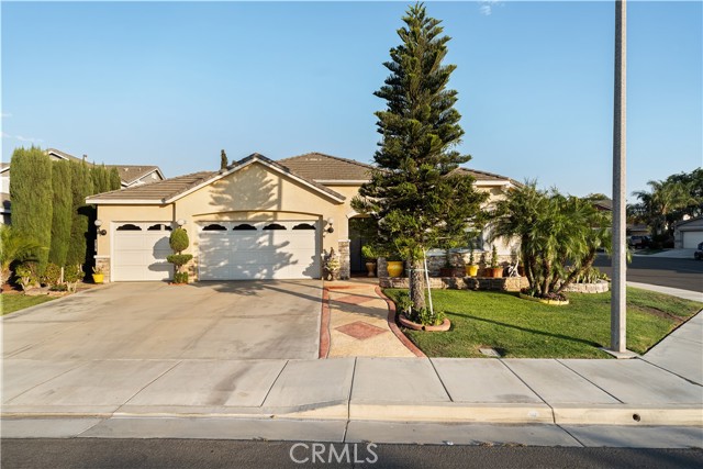 Detail Gallery Image 1 of 1 For 12413 Black Horse St, Corona,  CA 91752 - 4 Beds | 3/1 Baths