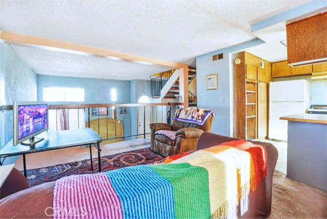 Detail Gallery Image 7 of 22 For 866 W Alondra Bld, Compton,  CA 90220 - 3 Beds | 2/1 Baths