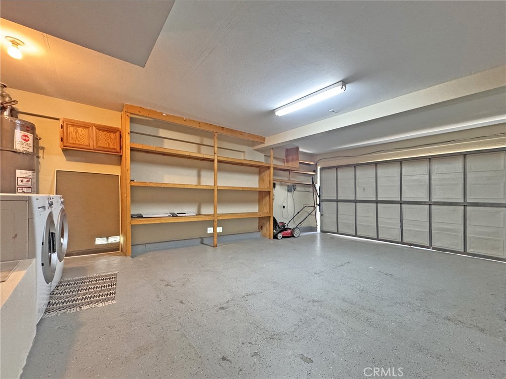https://media.crmls.org/medias/8f5d279f-5581-44d1-ad20-d10fe2638361.jpg?preset=X-Large