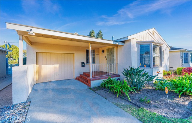 Detail Gallery Image 4 of 35 For 12922 Stanford Ave, Los Angeles,  CA 90059 - 4 Beds | 2 Baths