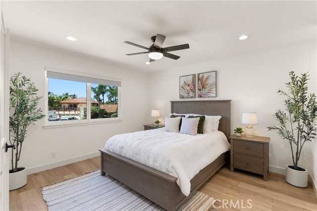 21292 Bulkhead Circle, Huntington Beach CA: https://media.crmls.org/medias/8f5e33d5-9215-4d6e-826d-d537106df6bb.jpg