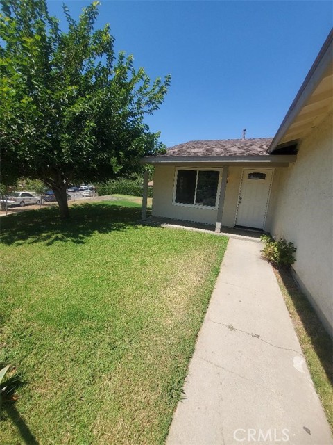 2431 12th Street, Riverside CA: https://media.crmls.org/medias/8f5eea7f-c48f-4de4-b508-9a480007a073.jpg