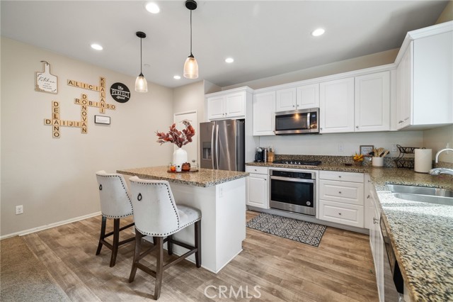 Detail Gallery Image 11 of 22 For 11765 Kirkland, Victorville,  CA 92392 - 4 Beds | 3/1 Baths