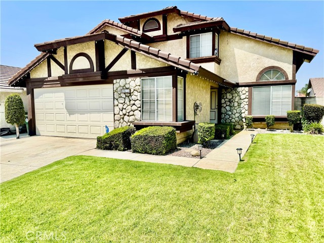 11308 Sherwood Court, Fontana CA: https://media.crmls.org/medias/8f6194d0-36ca-4c82-a5e6-a483f6476d02.jpg