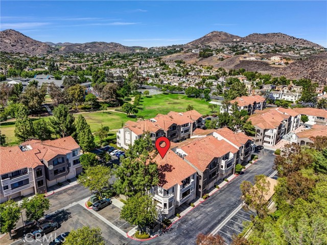 Detail Gallery Image 2 of 31 For 1980 Las Colinas Cir #301,  Corona,  CA 92879 - 2 Beds | 2 Baths