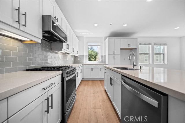 9570 Bluewater Place, Rancho Cucamonga CA: https://media.crmls.org/medias/8f622671-fe70-4d09-9aeb-f64be809030c.jpg