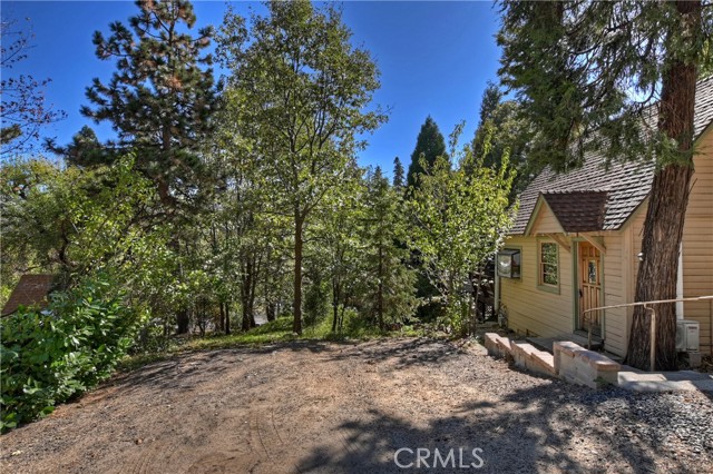 Detail Gallery Image 2 of 35 For 1262 Bear Springs Rd, Lake Arrowhead,  CA 92378 - 2 Beds | 1 Baths